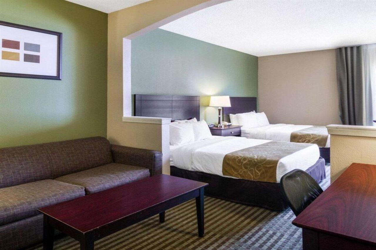 Quality Suites Irving-Las Colinas Exterior foto