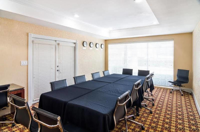 Quality Suites Irving-Las Colinas Exterior foto
